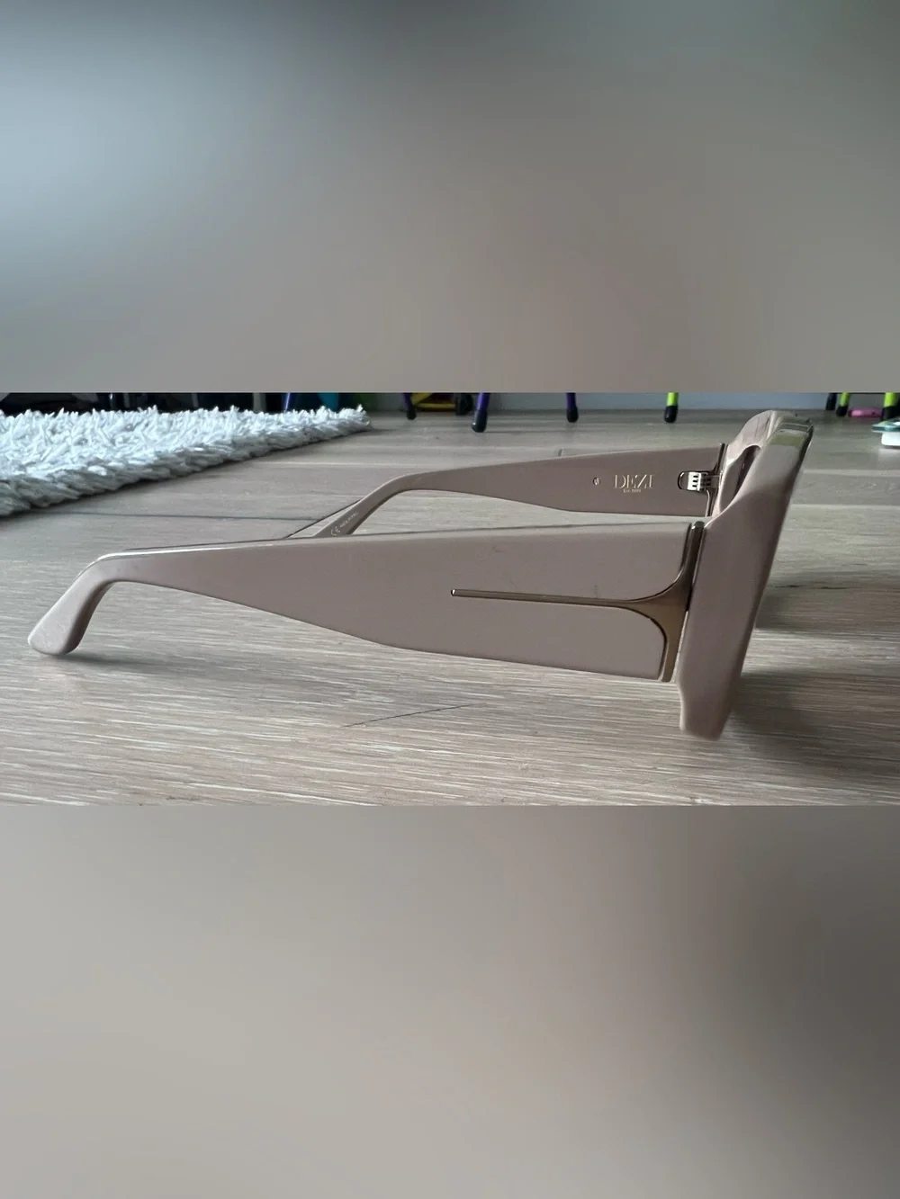 DEZI bold rectangular